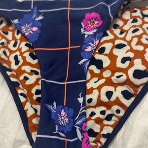 Maní reversible e bikini bottom navy